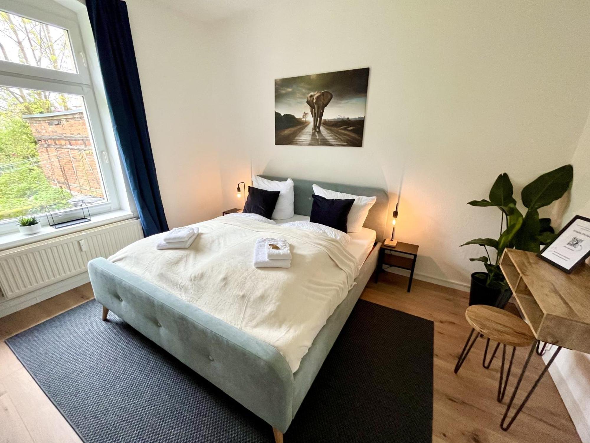 Endless: Studio Mit Netflix + Workstation Im Zentrum Schwerin  Exterior foto